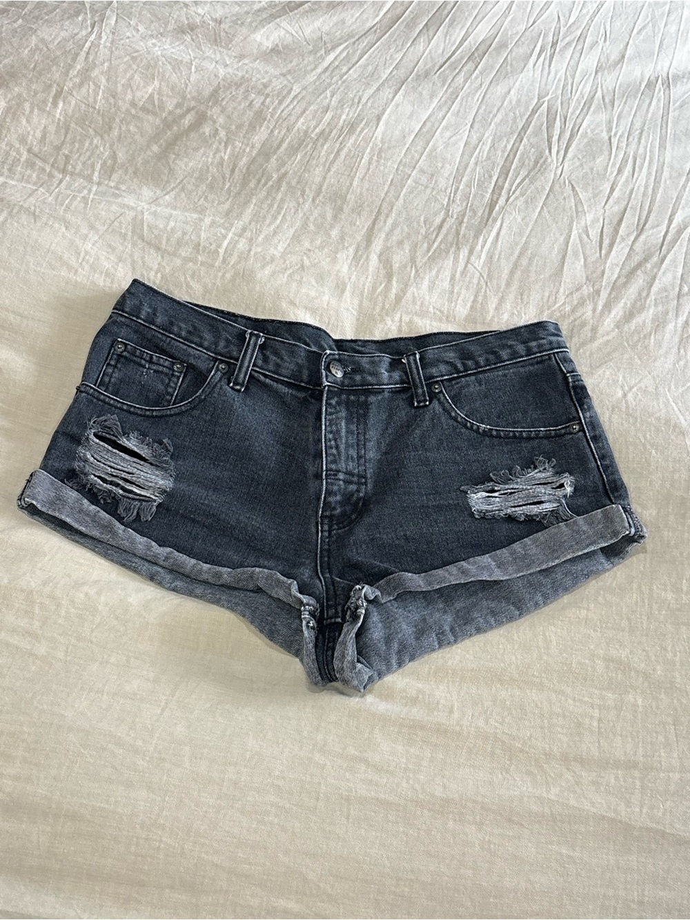 The People Vs. Women’s Distressed Black Denim Short Shorts - sz AU 10